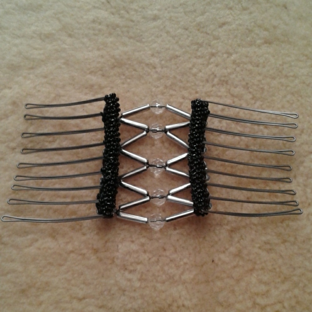 Kudu Klip hair accessory